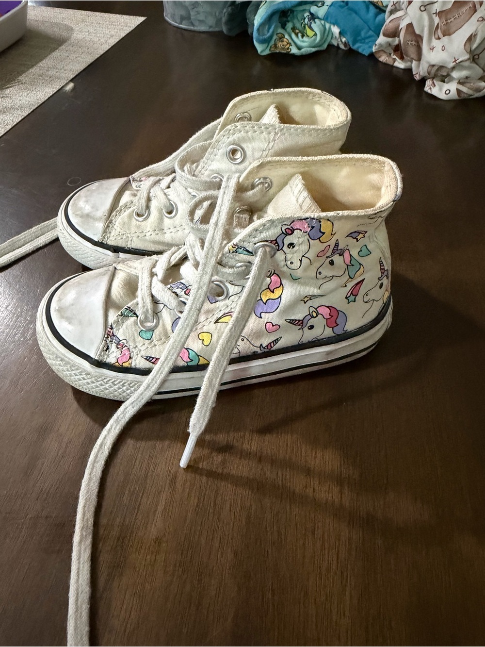 Kids White High-Top Sneakers with Colorful Unicorn Print